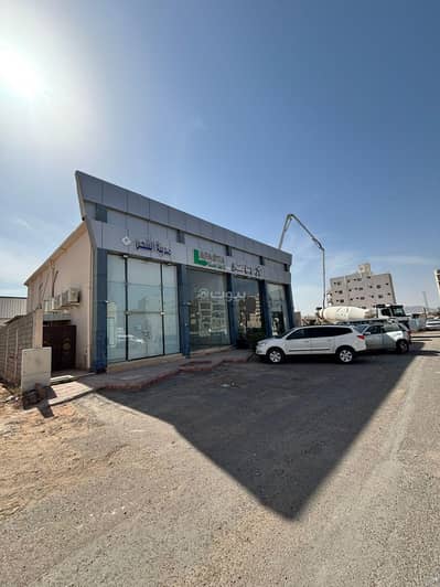 Showroom for Rent in Bani Harithah, Madina - Showroom in Bani Harithah 50000 SAR - 87870152