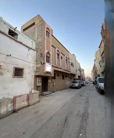 Residential Building for Sale in Central Riyadh, Riyadh - Building For Sale in Manfouhah Al Jadidah, Riyadh