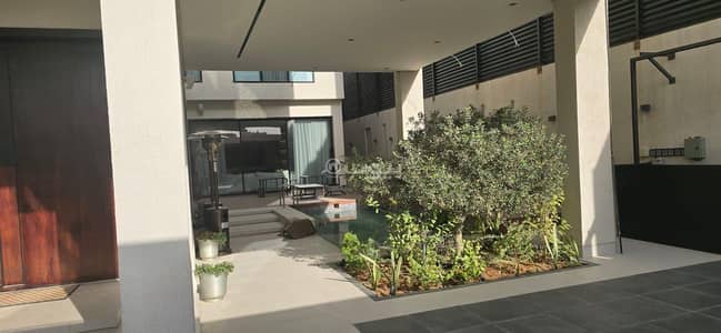 فیلا 5 غرف نوم للبيع في شمال الرياض، الرياض - فيلا فاخرة للبيع في النرجس، الرياض