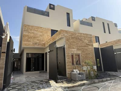 4 Bedroom Floor for Sale in East Riyadh, Riyadh - Neighborhood of Seville