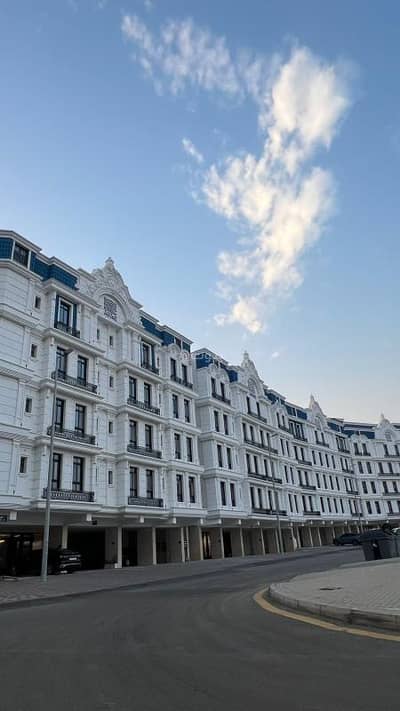 شقة 6 غرف نوم للبيع في شمال جدة، جدة - روف ٦ غرف مؤثث بالكامل جديد