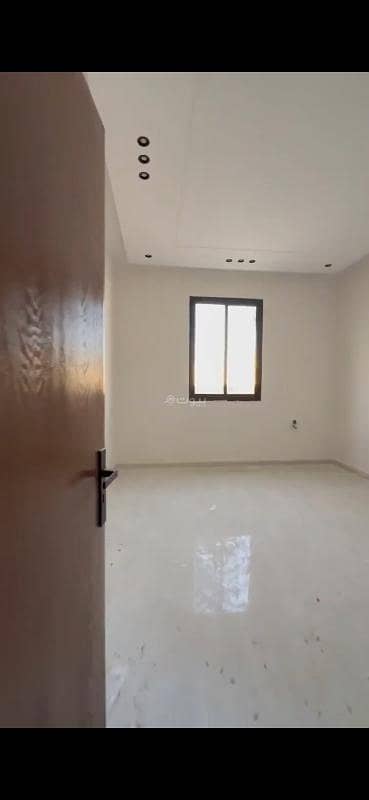 3 Bedroom Floor for Sale in West Riyadh, Riyadh - 3 aultra-bedroom villa for sale in Al-Hizam