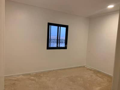 4 Bedroom Apartment for Rent in East Riyadh, Riyadh - 4 bedroom apartment for rent in Yarmuk neighborhood, Riyadh