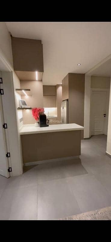 فلیٹ 4 غرف نوم للبيع في شرق الرياض، الرياض - شقة مؤثثة للبيع بمليون و١٠٠ الف