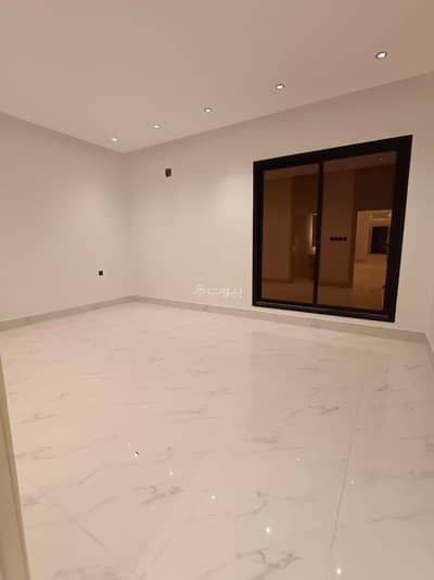 5 Bedroom Floor for Sale in East Riyadh, Riyadh - A unique housing opportunity in the Ghsoon East Riyadh neighborhood A developed location close to all services