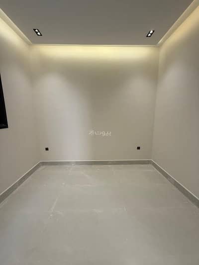 دور 3 غرف نوم للبيع في شرق الرياض، الرياض - للبيع دور مقسوم شقتين بحى الرمال_ شرق الرياض