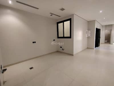 4 Bedroom Floor for Sale in East Riyadh, Riyadh - Luxurious attic for sale for those who seek distinction and sophistication in Al-Yarmouk neighborhood