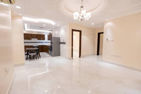 شقة 5 غرف نوم للايجار في شمال الرياض، الرياض - شقة راقية للإيجار في الياسمين - مقابل مستشفى المملكة مع غرفة سائق