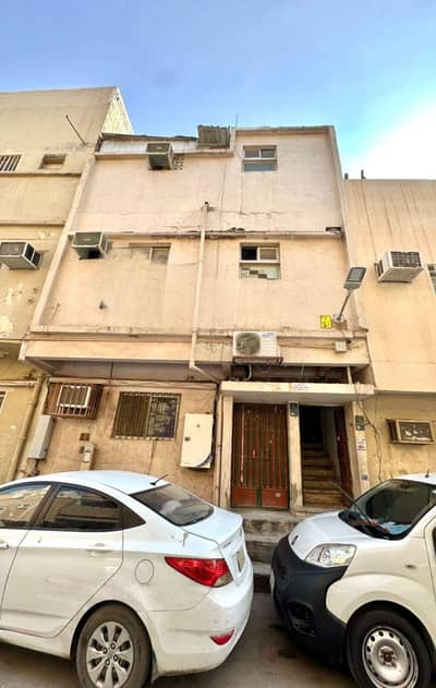 عمارة سكنية 8 غرف نوم للبيع في وسط الرياض، الرياض - للبيع عمارة سكنية بحي منفوحة – الرياض