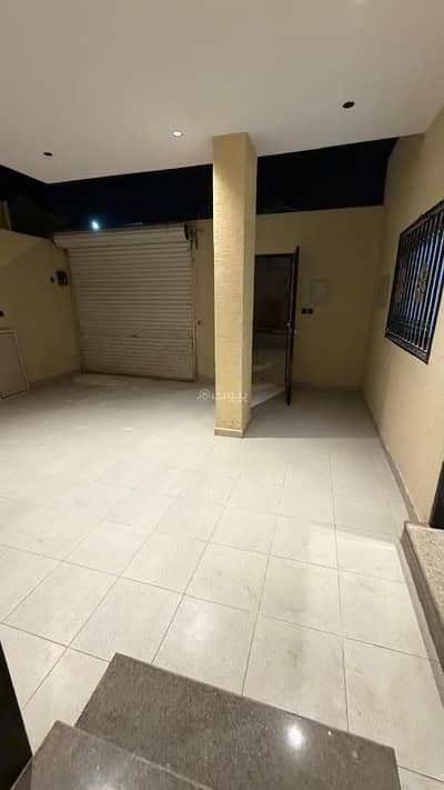 4 Bedroom Floor for Rent in East Riyadh, Riyadh - Apartment for rent in Al-Rimal neighborhood
