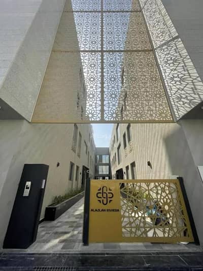 فلیٹ 4 غرف نوم للايجار في شمال الرياض، الرياض - 4 غرف نوم شقة للإيجار في الياسمين، الرياض