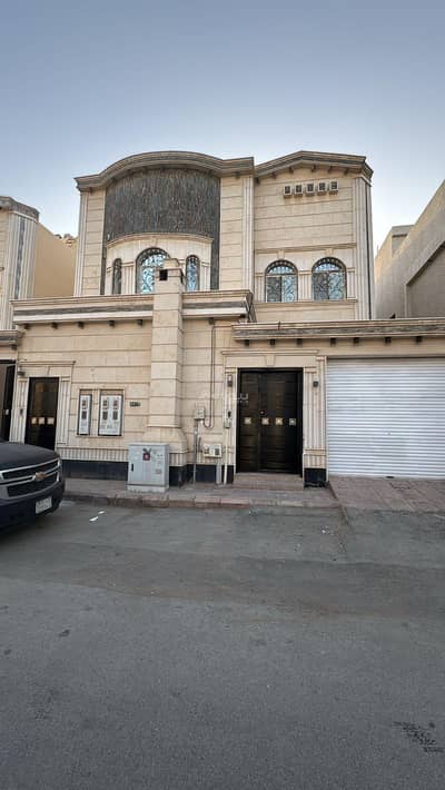 9 Bedroom Villa for Rent in East Riyadh, Riyadh - 9 Bedroom Villa For Rent in Al Yarmuk, Riyadh