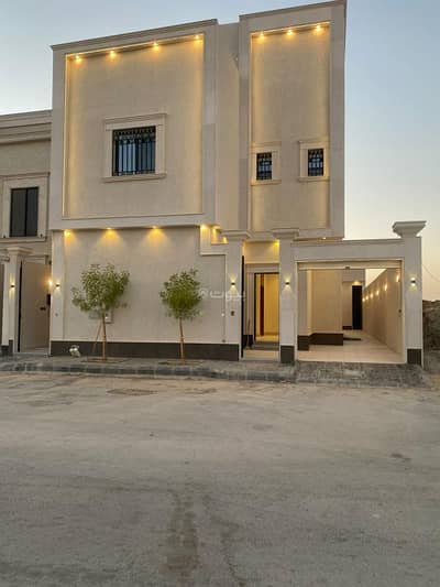 5 Bedroom Villa for Sale in West Riyadh, Riyadh - A villa consisting of 3 apartments in Al-Mahdia neighborhood