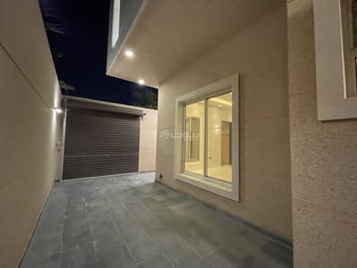 دور 3 غرف نوم للايجار في شمال الرياض، الرياض - دور فيلا أرضي مستقل للايجار السنوي بحي العليا