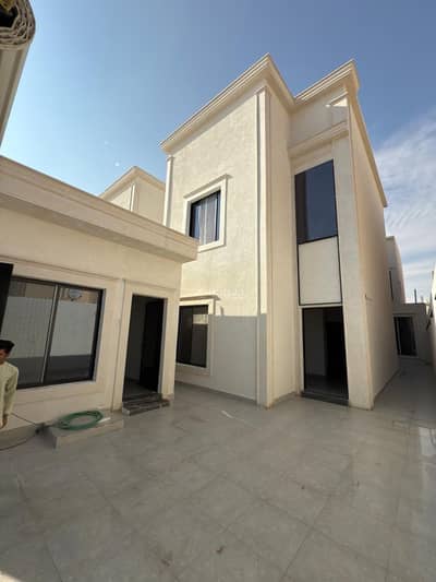 4 Bedroom Villa for Sale in Al Wurud, Al Kharj Riyadh Region - Duplex villas