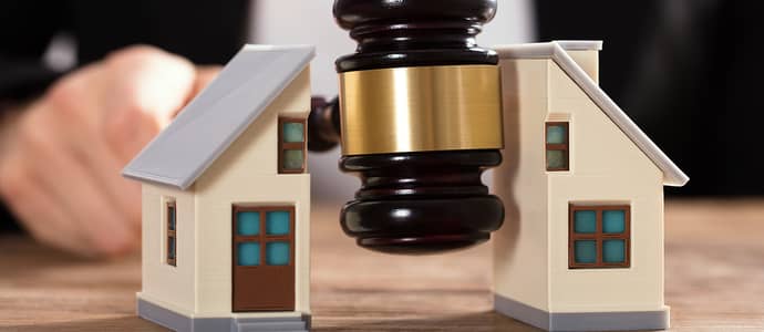 ما دور المركز السعودي للتحكيم العقاري في حل النزاعات العقارية ؟