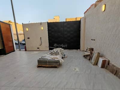 3 Bedroom Floor for Sale in East Riyadh, Riyadh - Ground floor, modern design, Al-Munsiha district, East Riyadh. Excellent location close to all services and main roads.