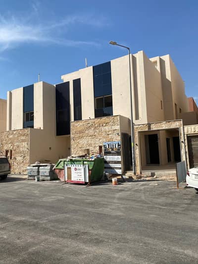 دور 3 غرف نوم للبيع في شرق الرياض، الرياض - فيلا دور اول للبيع في حي السعادة , الرياض