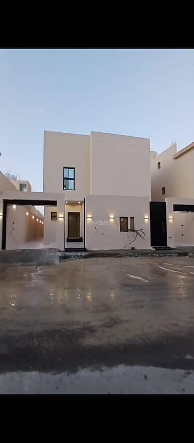 5 Bedroom Floor for Sale in South Riyadh, Riyadh - Roles for sale