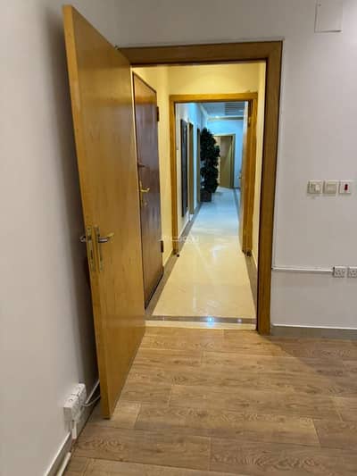 دور 5 غرف نوم للايجار في شرق الرياض، الرياض - دور علوي للإيجار حي قرطبة