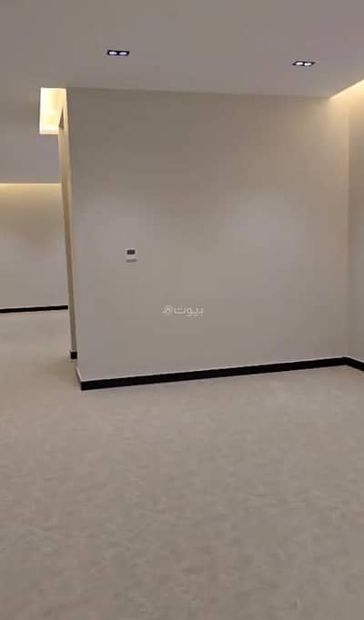 3 Bedroom Floor for Sale in North Riyadh, Riyadh - First floor, Al-Sahafa neighborhood, a distinctive location