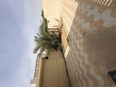 دور 3 غرف نوم للايجار في شرق الرياض، الرياض - دور للإيجار موقع مميز حي القدس