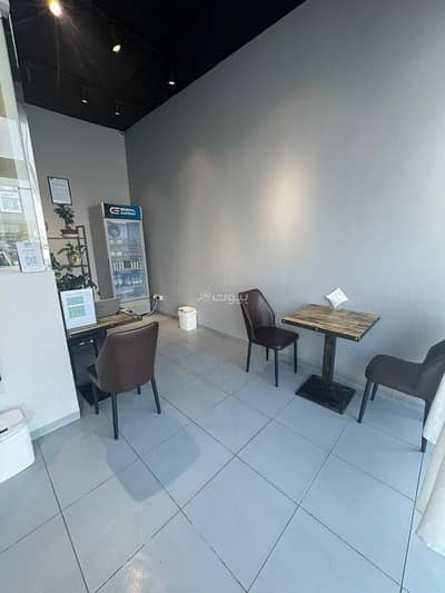 معرض  للايجار في شمال الرياض، الرياض - محل للإيجار في شارع ريحانه بنت زيد, حي العارض, مدينة الرياض, منطقة الرياض