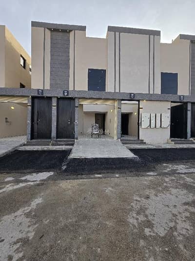 3 Bedroom Floor for Sale in West Riyadh, Riyadh - Aduwar for sale, Al-Akaz district, Dirab