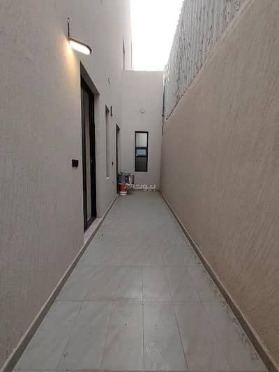 دور 5 غرف نوم للبيع في شرق الرياض، الرياض - دور أرضي فاخر للبيع لراغبي التميز والرقي بحي المونسيه