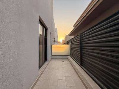 فیلا 4 غرف نوم للايجار في شمال الرياض، الرياض - فيلا 4 غرف – العليا | ساتل