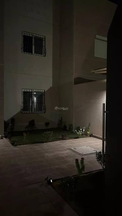 فیلا 4 غرف نوم للايجار في شمال الرياض، الرياض - فيلا للإيجار في شارع سلمان بن مالك, حي مطار الملك خالد الدولي, مدينة الرياض, منطقة الرياض