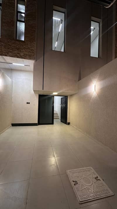 3 Bedroom Floor for Sale in East Riyadh, Riyadh - 3 Bedroom Floor For Sale in Al Nahdah, Riyadh