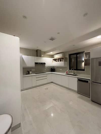 5 Bedroom Villa for Rent in North Riyadh, Riyadh - For Rent – Three-story duplex in Al-Arrad (Al-Ard) neighborhood