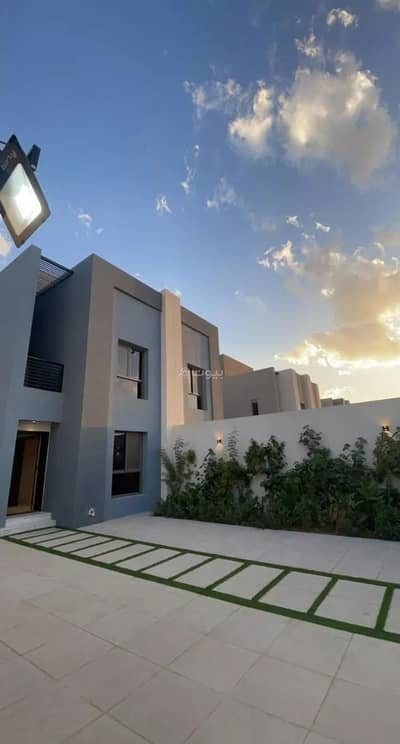 7 Bedroom Villa for Sale in South Riyadh, Riyadh - 7 Bedroom Villa For Sale in Okaz, Riyadh