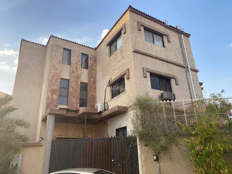 Villa For Sale in Umm Alarad, Taif