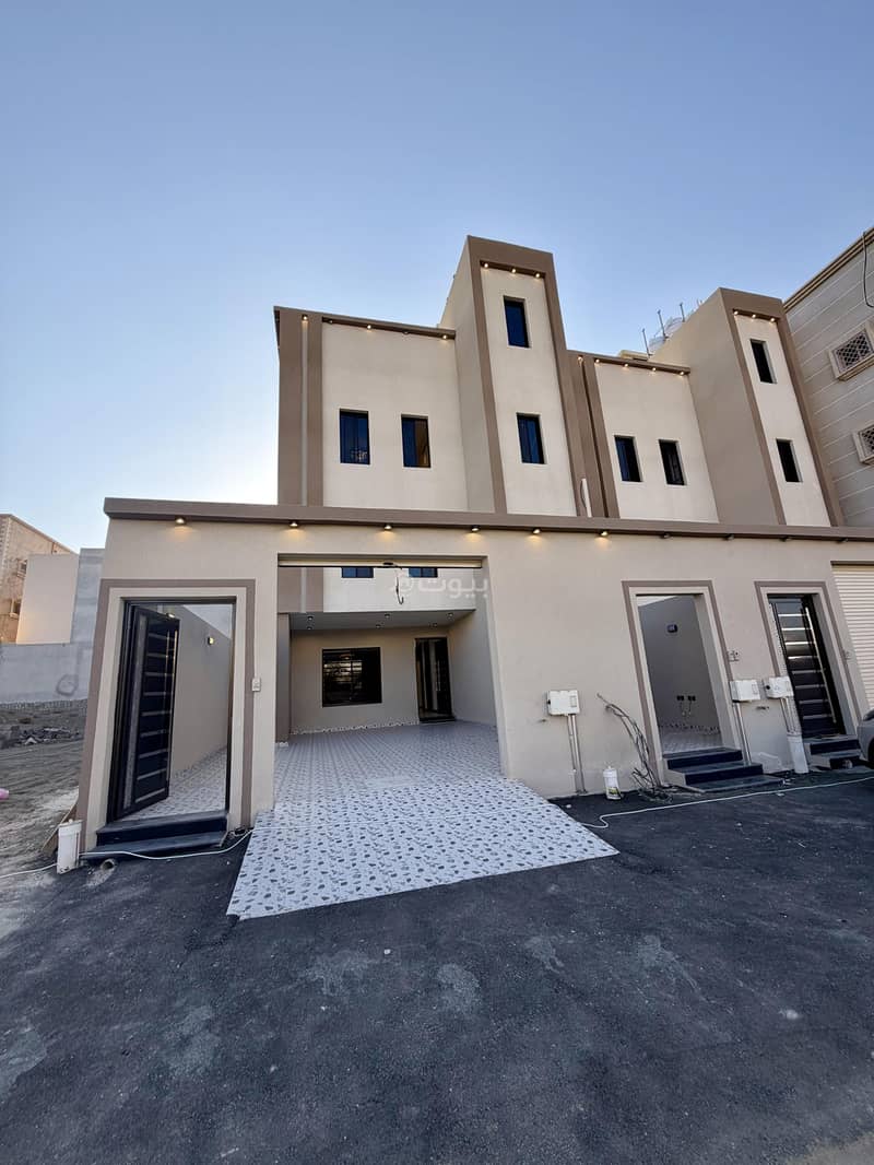 Ground floor apartment for sale with a large yard, north of Al-Raqi district, Khamis Mushait