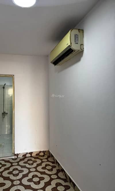 Room for Rent in West Riyadh, Riyadh - A driver's room for rent in Riyadh, Al-Laban neighborhood