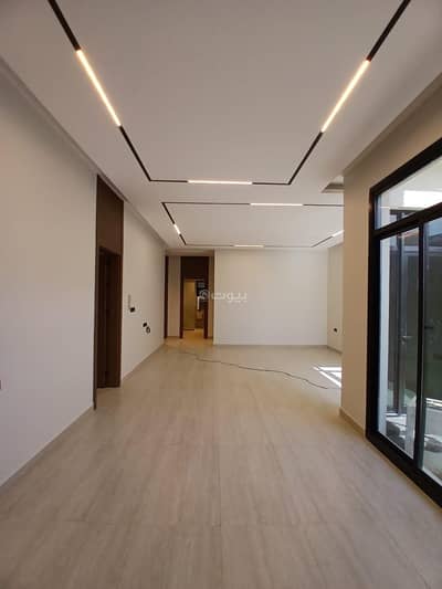 دور 4 غرف نوم للبيع في شرق الرياض، الرياض - Property for Sale