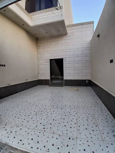 دور 5 غرف نوم للبيع في شرق الرياض، الرياض - طابق للبيع في الجنادرية، الرياض