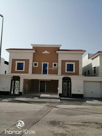 5 Bedroom Flat for Sale in Al Tahliyah, Al Khobar - Duplex apartment for sale in Al-Tahlia, Khobar