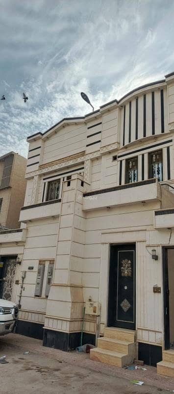 6 Bedroom Villa for Rent in East Riyadh, Riyadh - Villa for rent consisting of 6 bedrooms for rent in Al Riyadh, Riyadh