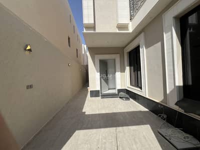 دور 3 غرف نوم للبيع في شرق الرياض، الرياض - دور ارضى حى الجنادريه