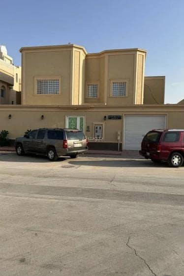 فیلا 6 غرف نوم للبيع في شرق الرياض، الرياض - فيلا للبيع في الملك فيصل، الرياض