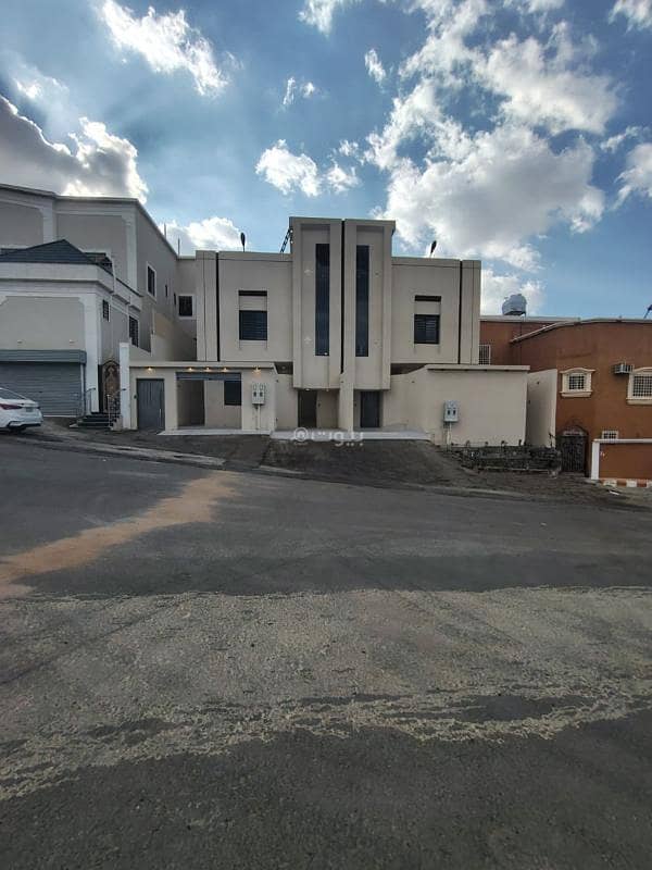 Luxury upper floors for sale in Al-Taa'awun neighborhood - Khamis Mushait