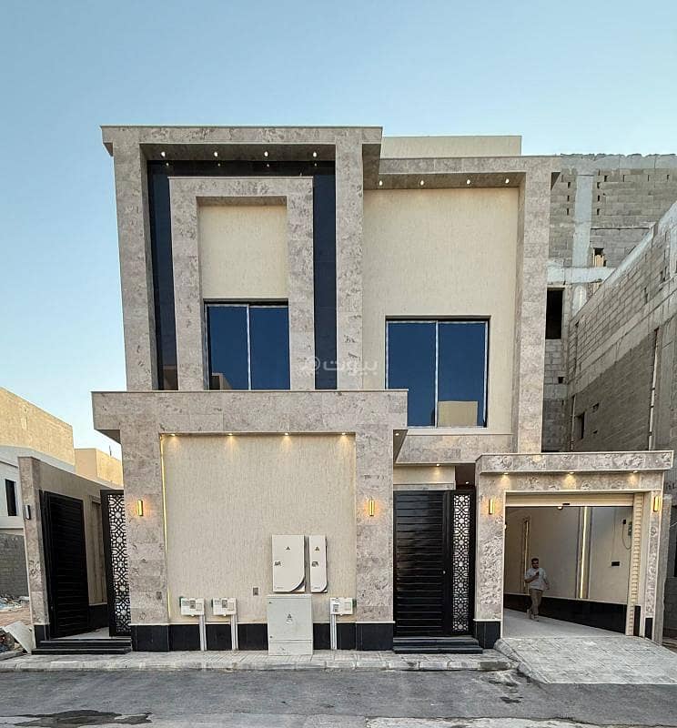 Ground floor for sale in Al-Janadriyah neighborhood - east Riyadh