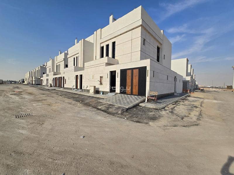 For sale: an apartment with a private entrance in Al-Maizliyah district, east Riyadh