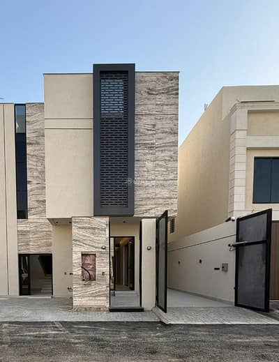 5 Bedroom Apartment for Sale in East Riyadh, Riyadh - For sale: townhouse in Al-Janadriya, East Riyadh