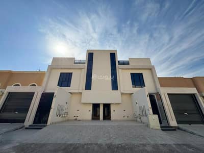 3 Bedroom Floor for Sale in East Riyadh, Riyadh - A 3-bedroom apartment for sale in Al-Yarmouk, Riyadh