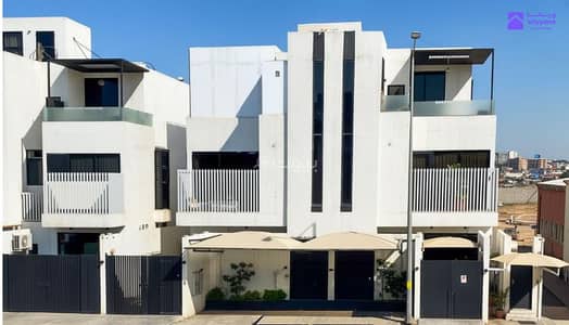 3 Bedroom Apartment for Sale in North Riyadh, Riyadh - Fully Furnished Floor in Al-Yasmin – Prime Location with Garden Views