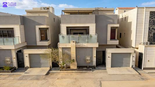 فیلا 6 غرف نوم للبيع في شرق الرياض، الرياض - فيلا مودرن مع شقة مستقلة – المونسية | موقع ثلاث مخارج + مصعد ومسبح
